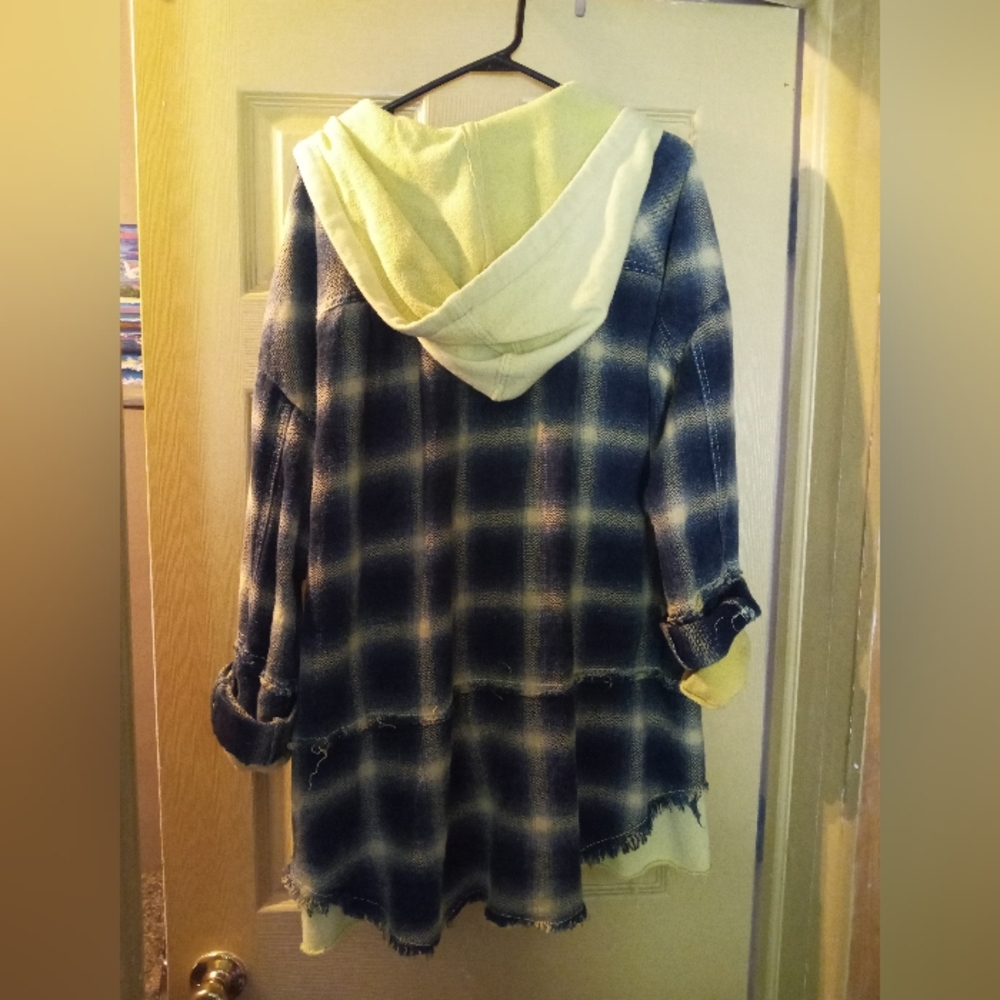 Free People button down XL - Picture 2 of 4